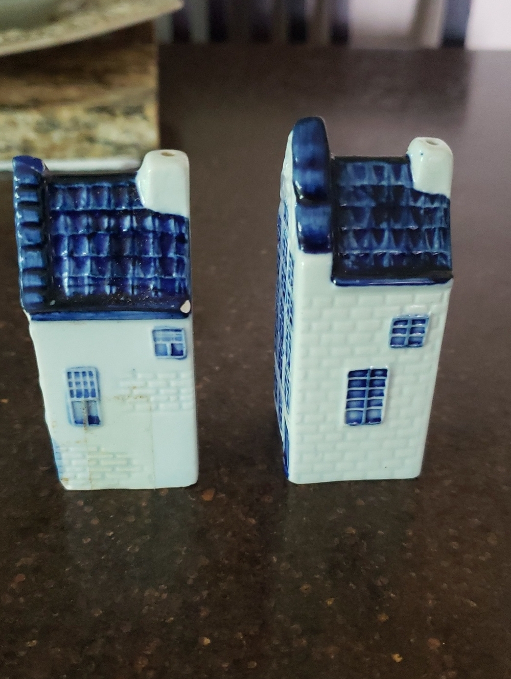 Vintage Dutch Blue & White Canal House Salt & Pepper Shakers - Picture 2 of 8